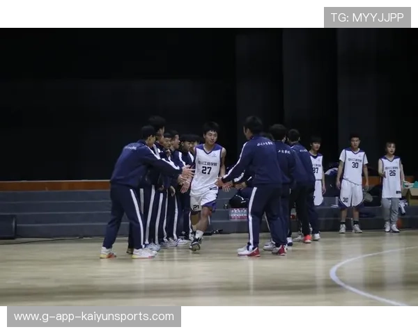 世界篮球学院在教学中开展国际轮岗导师与实战演练结合计划